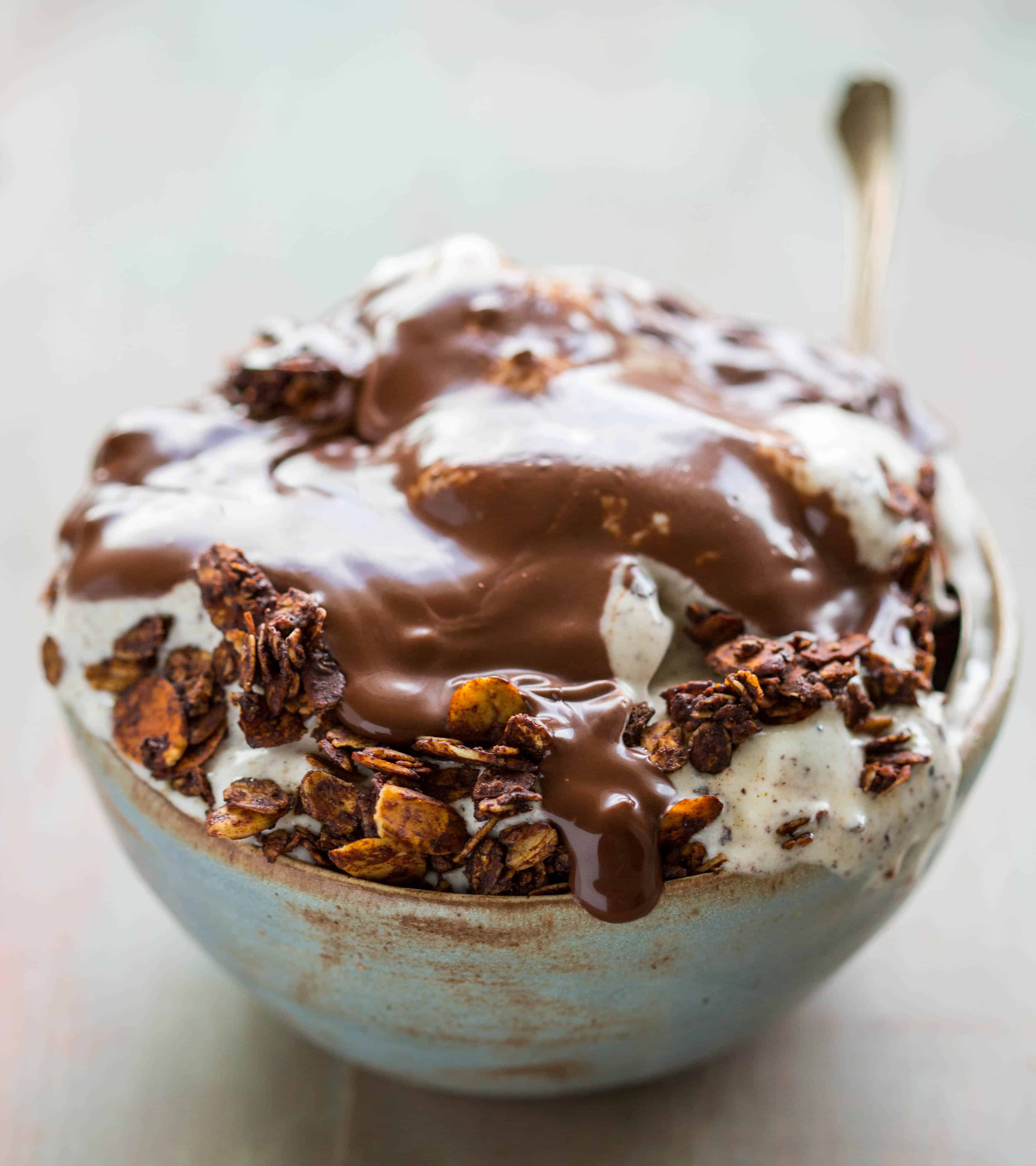 The Art of the Smoothie Bowl by Nicole Gaffney - Cookies and Cream Smoothie Bowl