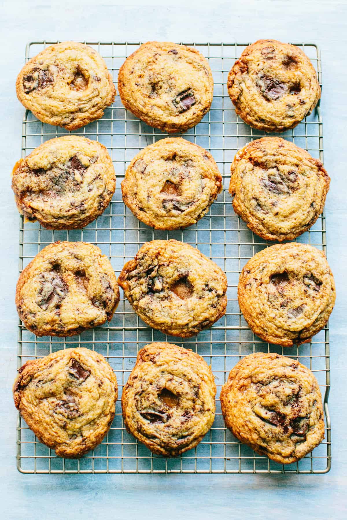 Cookies cooling on a rack